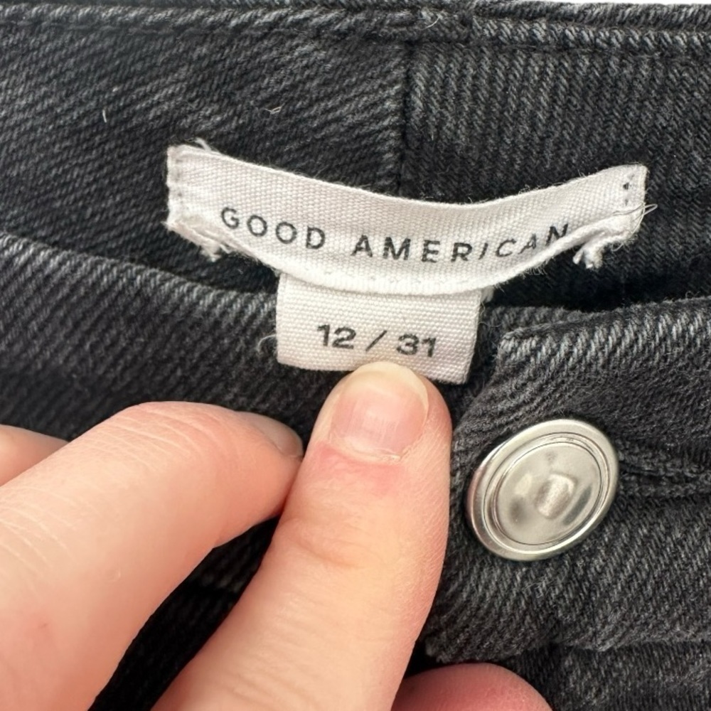 Good American Good Straight Ripped Fray Hem Crop Jeans 12/31 - Picture 5 of 8
